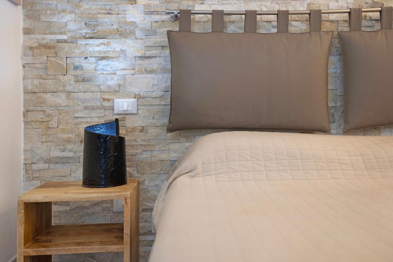 Ama Apartment Албенга Екстериор снимка