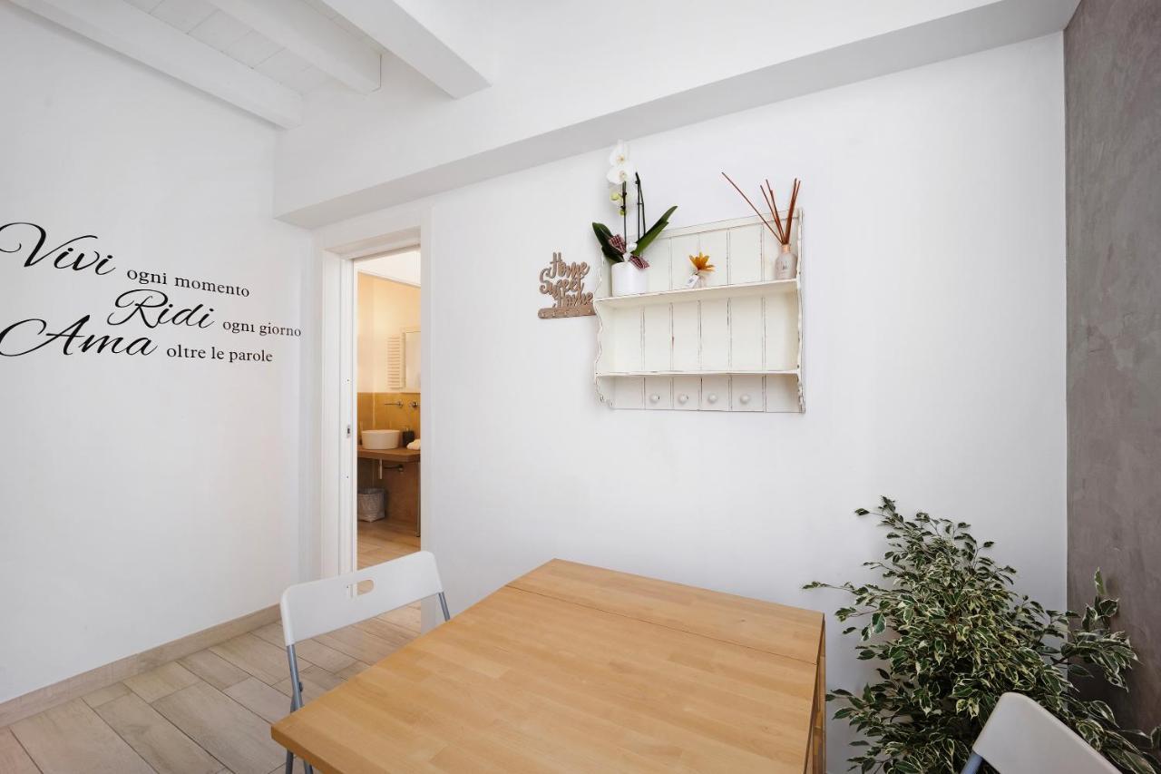 Ama Apartment Албенга Екстериор снимка